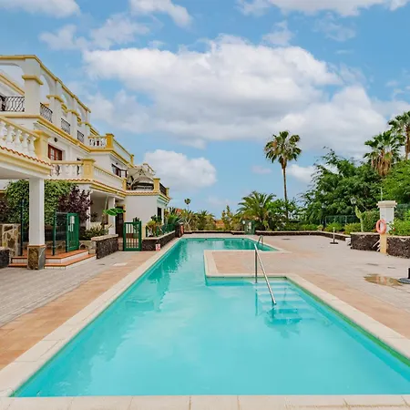 Windsor Park Brand New *